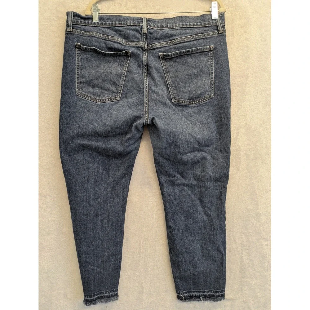 Old Navy Women's Mid Rise‎ Boyfriend Jeans Dark Wash Size 14